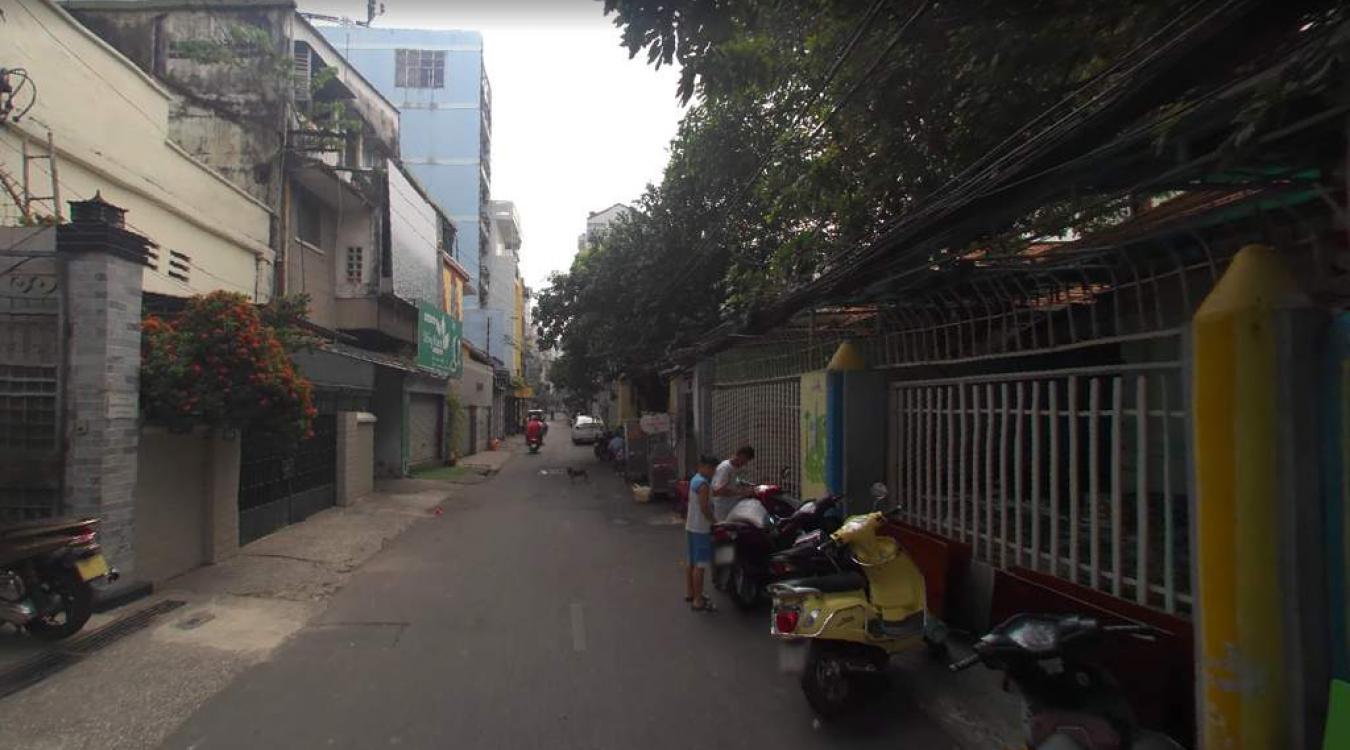Nhà mới góc hai mặt tiền Phạm Ngọc Thạch, Quận 3.