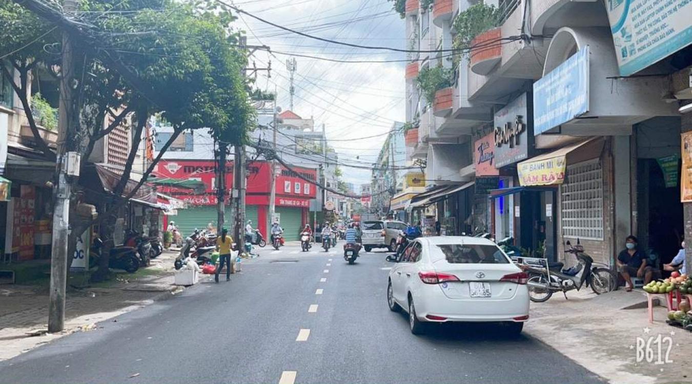 Bán rẻ nhà góc 2 mặt tiền đường Vũ Huy Tấn, Quận Bình Thạnh.